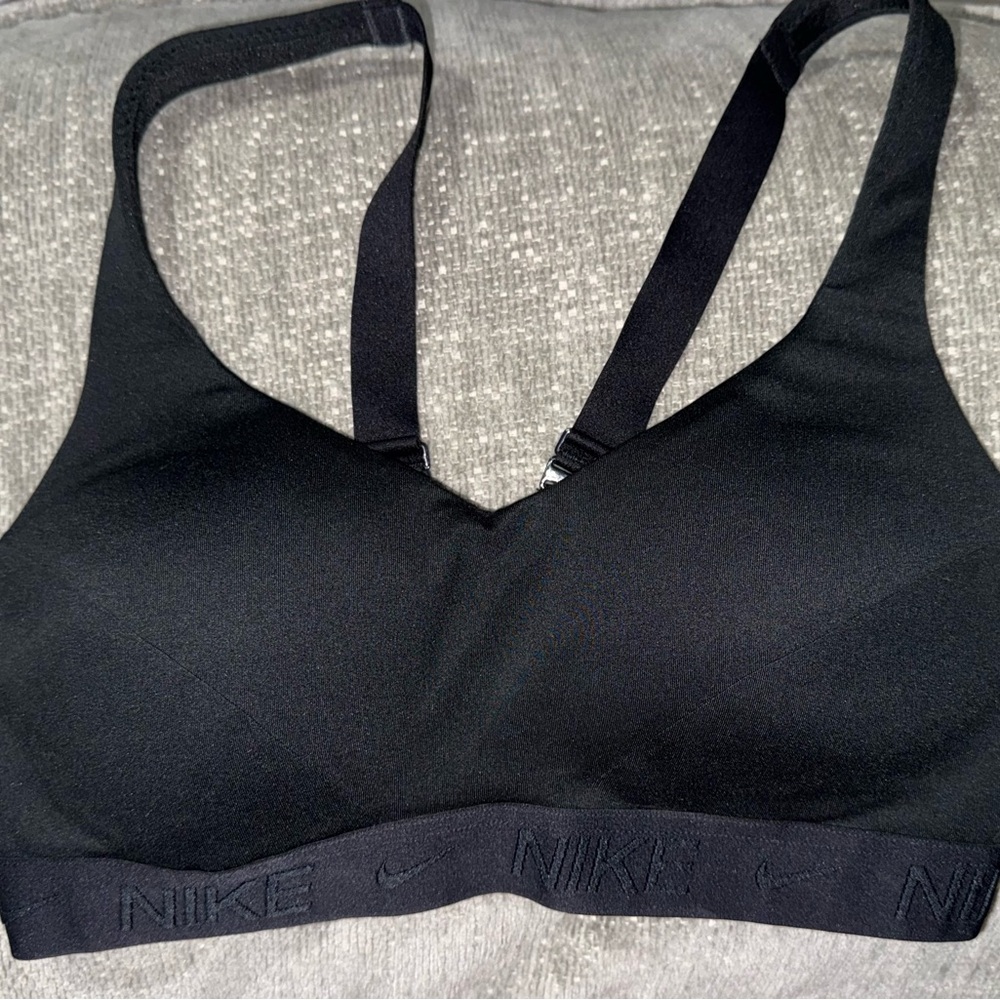 Nike Women's Sleek Black Sports Bra